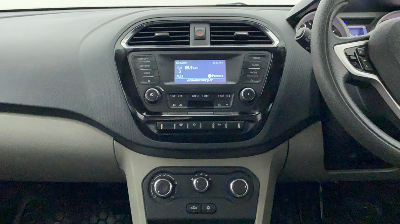 2016 Tata Tiago XZ 1.2 REVOTRON, Petrol, Manual, 27,728 km, Air Conditioner