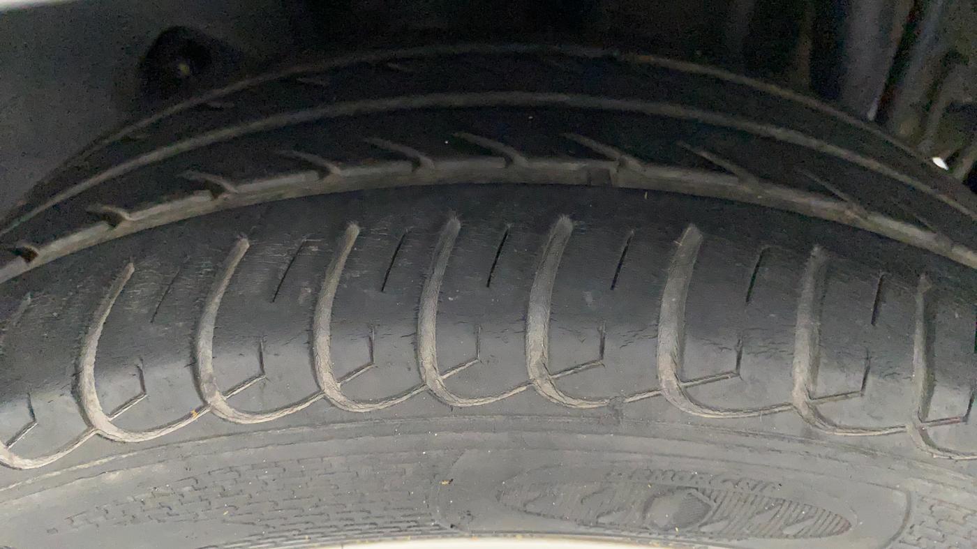 2016 Tata Tiago XZ 1.2 REVOTRON, Petrol, Manual, 27,728 km, Left Rear Tyre Tread