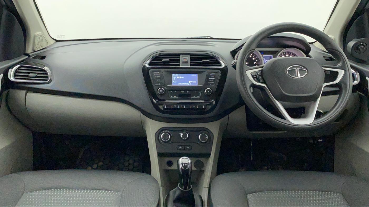 2016 Tata Tiago XZ 1.2 REVOTRON, Petrol, Manual, 27,728 km, Dashboard View