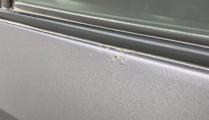 2017 Maruti Swift VXI ABS, Petrol, Manual, 70,366 km, Rear left door - Slight discoloration
