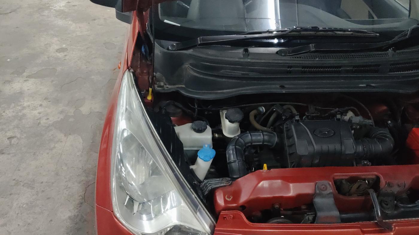 2013 Hyundai Eon ERA +, Petrol, Manual, 35,206 km, Engine View - Right