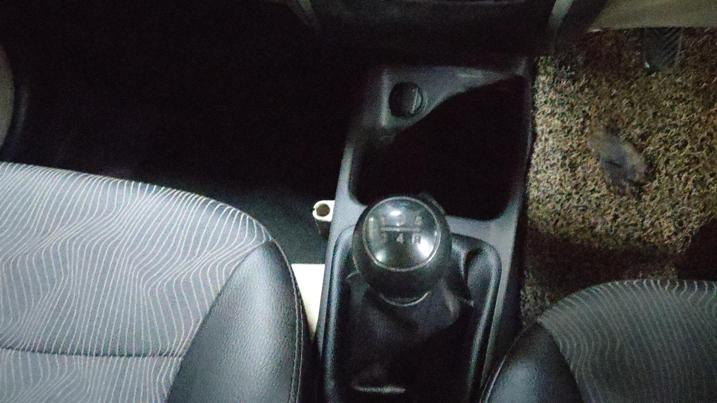 2013 Hyundai Eon ERA +, Petrol, Manual, 35,206 km, Gear Lever