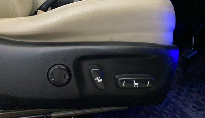 2016 Toyota Corolla Altis GL PETROL, Petrol, Manual, 54,685 km, Driver Side Adjustment Panel