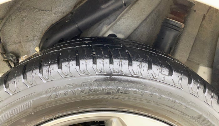 2019 Hyundai Verna 1.6 VTVT SX, Petrol, Manual, 49,112 km, Left Rear Tyre Tread