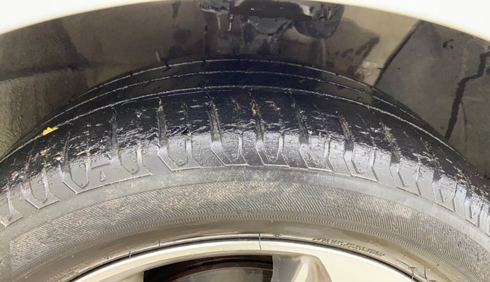 2019 Hyundai Verna 1.6 VTVT SX, Petrol, Manual, 49,112 km, Right Front Tyre Tread