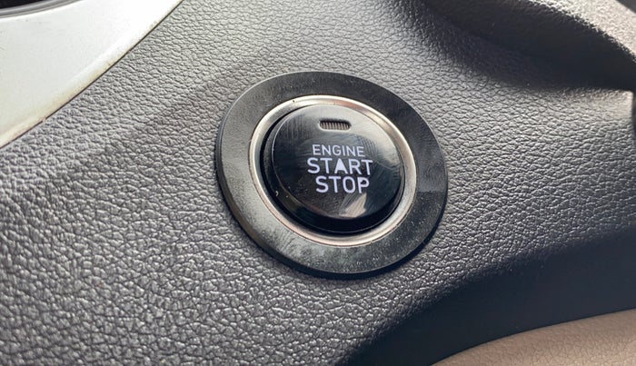 2019 Hyundai Verna 1.6 VTVT SX, Petrol, Manual, 49,112 km, Keyless Start/ Stop Button