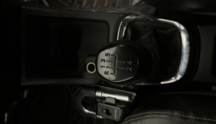 2015 Renault Kwid RXT 0.8, Petrol, Manual, 56,501 km, Gear Lever