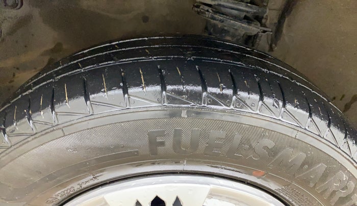 2016 Maruti Alto 800 LXI, Petrol, Manual, 70,174 km, Left Front Tyre Tread