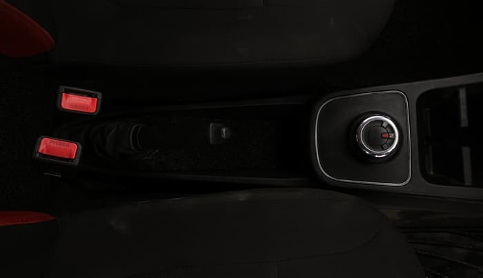 2022 Renault Kwid RXT 1.0 AMT, Petrol, Automatic, 15,241 km, Gear Lever