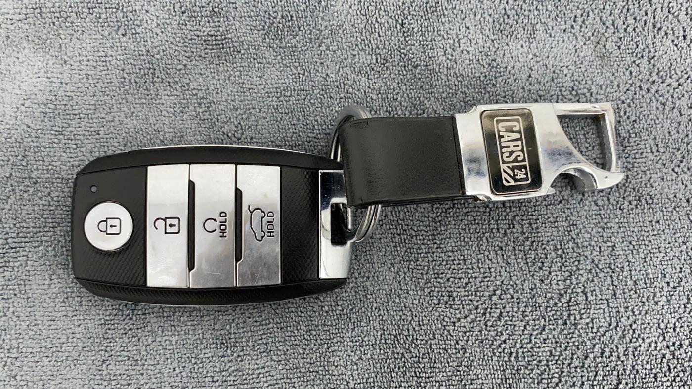 2021 KIA SONET GTX PLUS 1.5D  AT, Diesel, Automatic, 39,565 km, Key Close Up