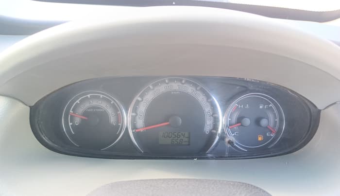 2016 Mahindra NUVOSPORT N8, Diesel, Manual, 1,00,561 km, Odometer Image