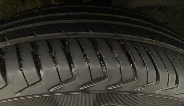 2020 Maruti New Wagon-R LXI CNG 1.0, CNG, Manual, 57,213 km, Right Front Tyre Tread