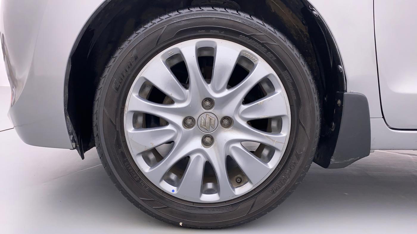 2017 Maruti Baleno ALPHA 1.2 K12, Petrol, Manual, 69,867 km, Left Front Wheel