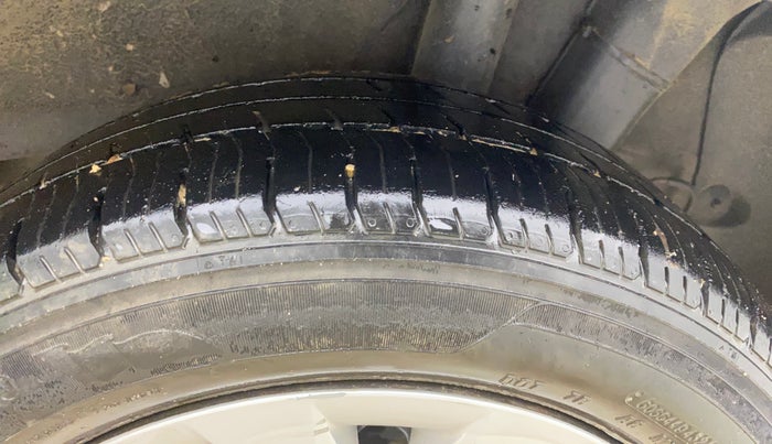 2015 Hyundai Grand i10 MAGNA 1.2 KAPPA VTVT, Petrol, Manual, 96,776 km, Left Rear Tyre Tread