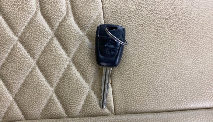 2015 Hyundai Grand i10 MAGNA 1.2 KAPPA VTVT, Petrol, Manual, 96,776 km, Key Close Up