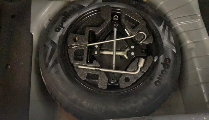 2022 Tata PUNCH CREATIVE  AMT, Petrol, Automatic, 30,128 km, Spare Tyre