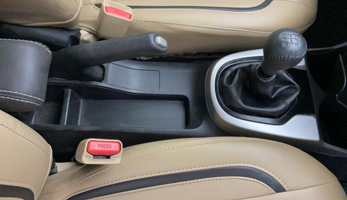 2018 Honda Jazz 1.2L I-VTEC V, Petrol, Manual, 73,005 km, Gear Lever