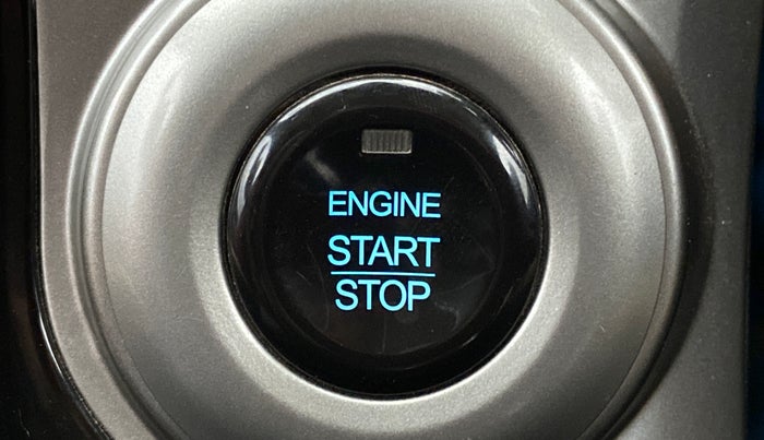2019 Mahindra XUV500 W9, Diesel, Manual, 7,733 km, Keyless Start/ Stop Button
