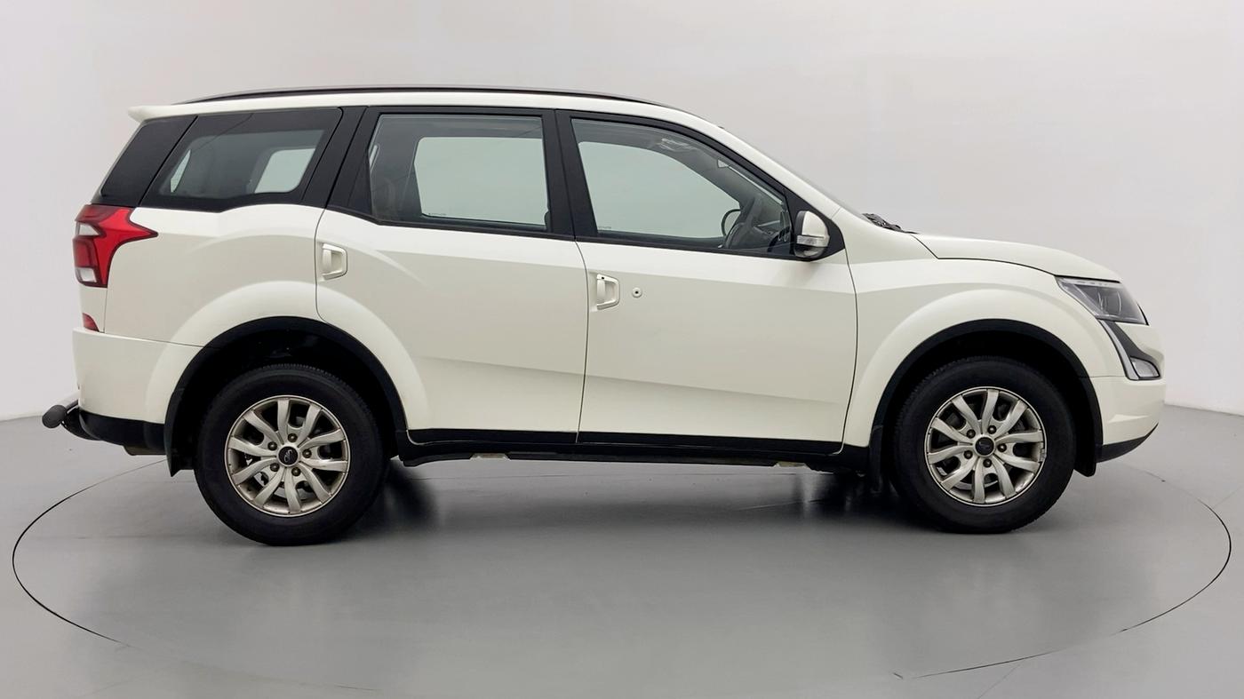 2019 Mahindra XUV500 W9, Diesel, Manual, 7,733 km, Right Side View