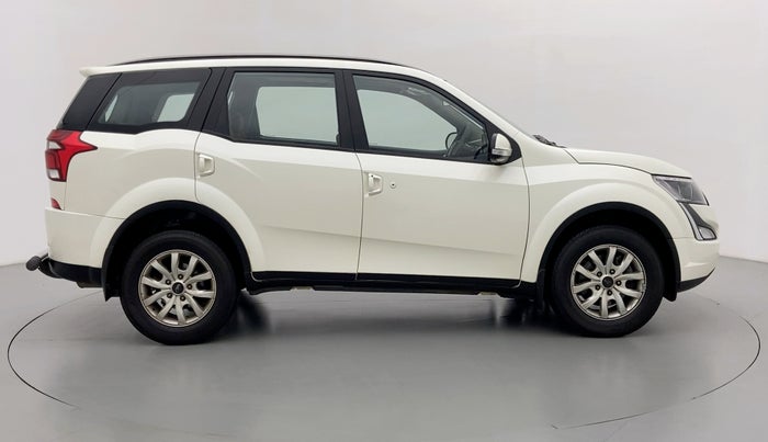 2019 Mahindra XUV500 W9, Diesel, Manual, 7,733 km, Right Side View