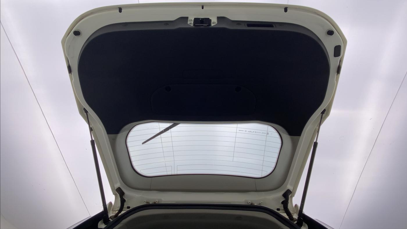 2019 Mahindra XUV500 W9, Diesel, Manual, 7,733 km, Boot Door Open