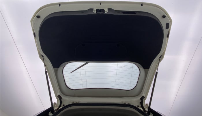 2019 Mahindra XUV500 W9, Diesel, Manual, 7,733 km, Boot Door Open