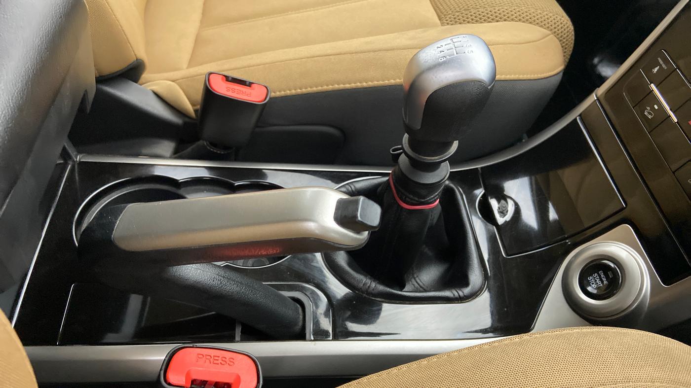 2019 Mahindra XUV500 W9, Diesel, Manual, 7,733 km, Gear Lever