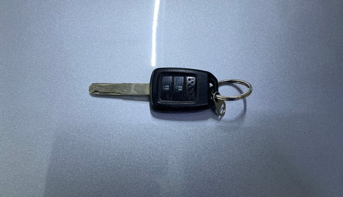 2019 Honda Amaze 1.2L I-VTEC S, Petrol, Manual, 45,848 km, Key Close Up