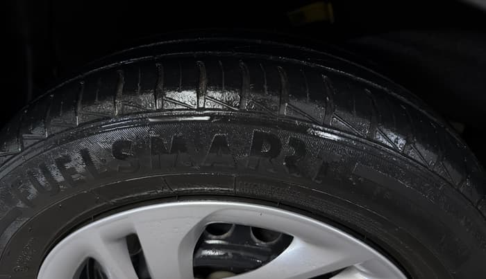 2021 Hyundai AURA S 1.2 CNG, CNG, Manual, 30,232 km, Right Rear Tyre Tread