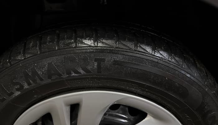 2021 Hyundai AURA S 1.2 CNG, CNG, Manual, 30,232 km, Left Front Tyre Tread