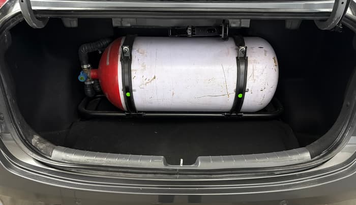 2021 Hyundai AURA S 1.2 CNG, CNG, Manual, 30,232 km, Boot Inside