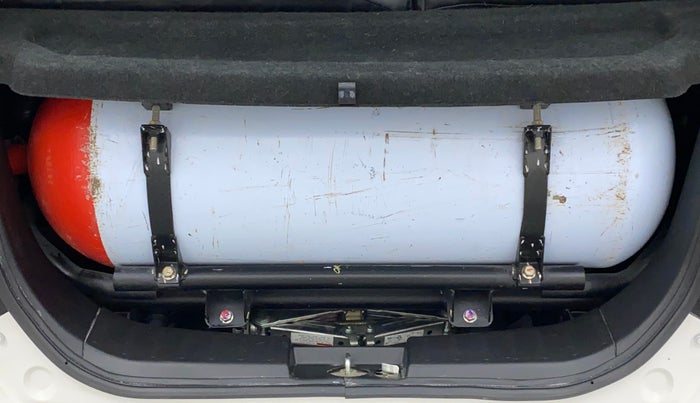 2017 Maruti Wagon R 1.0 LXI CNG, CNG, Manual, 53,401 km, Boot Inside