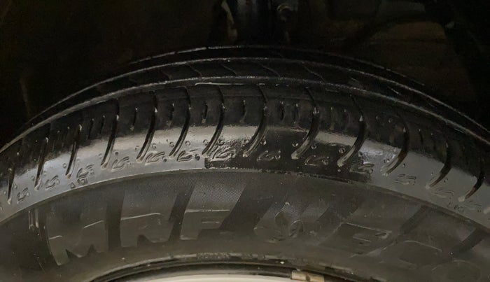 2024 Maruti Swift VXi AMT, Petrol, Automatic, 10,070 km, Right Front Tyre Tread