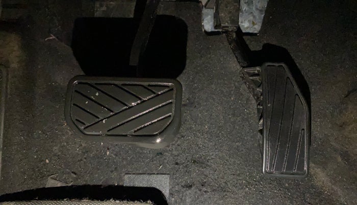 2024 Maruti Swift VXi AMT, Petrol, Automatic, 10,070 km, Pedals