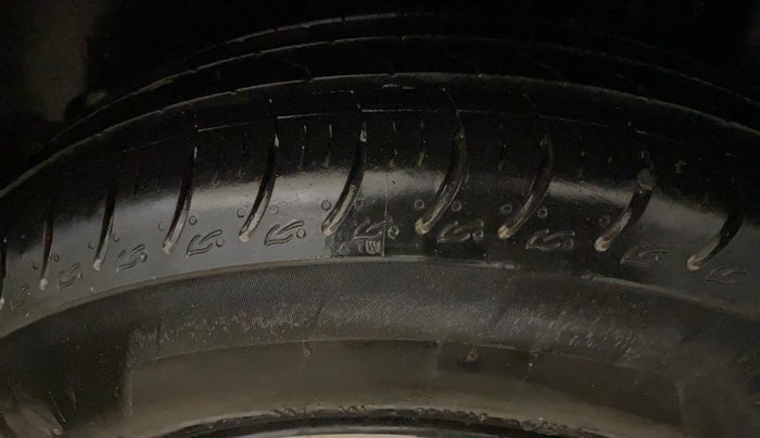 2024 Maruti Swift VXi AMT, Petrol, Automatic, 10,070 km, Left Rear Tyre Tread