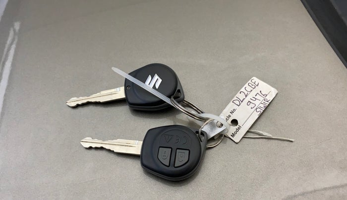 2024 Maruti Swift VXi AMT, Petrol, Automatic, 10,070 km, Key Close Up