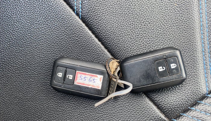 2019 Maruti Swift ZXI PLUS AMT, Petrol, Automatic, 34,739 km, Key Close Up