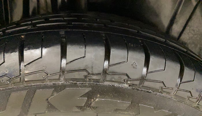 2021 Maruti XL6 ALPHA AT, Petrol, Automatic, 35,322 km, Right Rear Tyre Tread