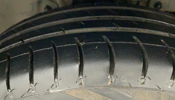 2018 Tata TIGOR XTA PETROL, CNG, Automatic, 83,506 km, Right Front Tyre Tread