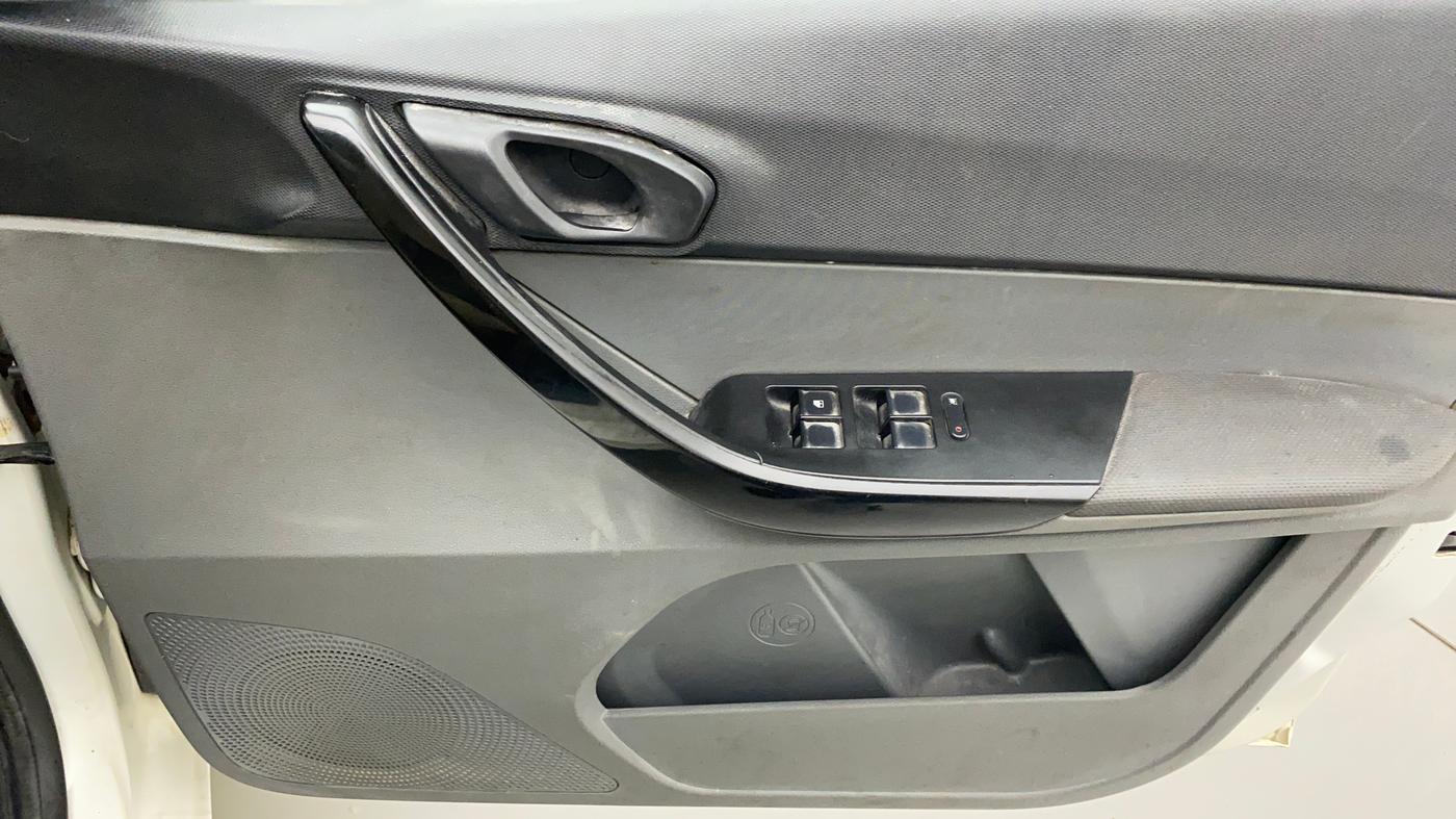 2018 Tata TIGOR XTA PETROL, CNG, Automatic, 83,506 km, Driver Side Door Panels Control