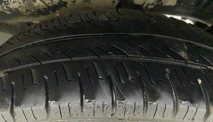 2014 Maruti Wagon R 1.0 LXI, Petrol, Manual, 49,680 km, Left Rear Tyre Tread