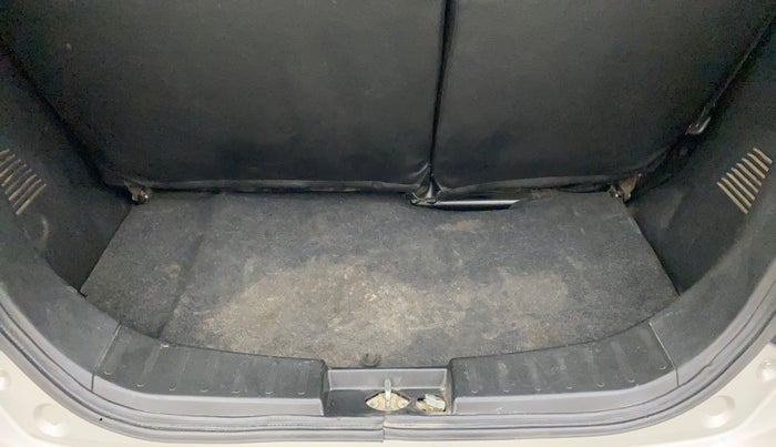 2014 Maruti Wagon R 1.0 LXI, Petrol, Manual, 49,680 km, Boot Inside