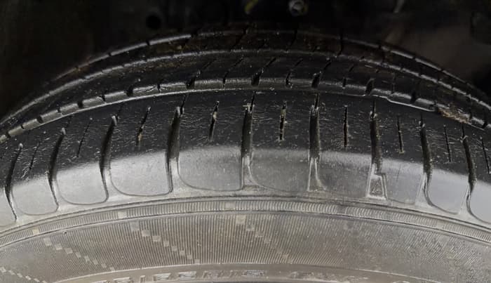 2016 Honda Jazz 1.2L I-VTEC V AT, Petrol, Automatic, 69,855 km, Right Front Tyre Tread