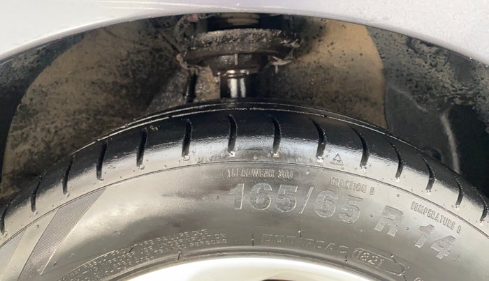 2017 Hyundai Xcent SX 1.2, Petrol, Manual, 63,357 km, Right Front Tyre Tread