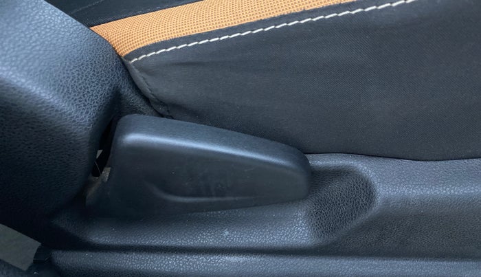 2021 Renault Kwid CLIMBER 1.0 (O), Petrol, Manual, 25,909 km, Driver Side Adjustment Panel