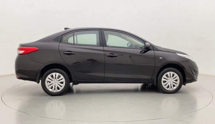 2021 Toyota YARIS J MT, Petrol, Manual, 13,915 km, Right Side View