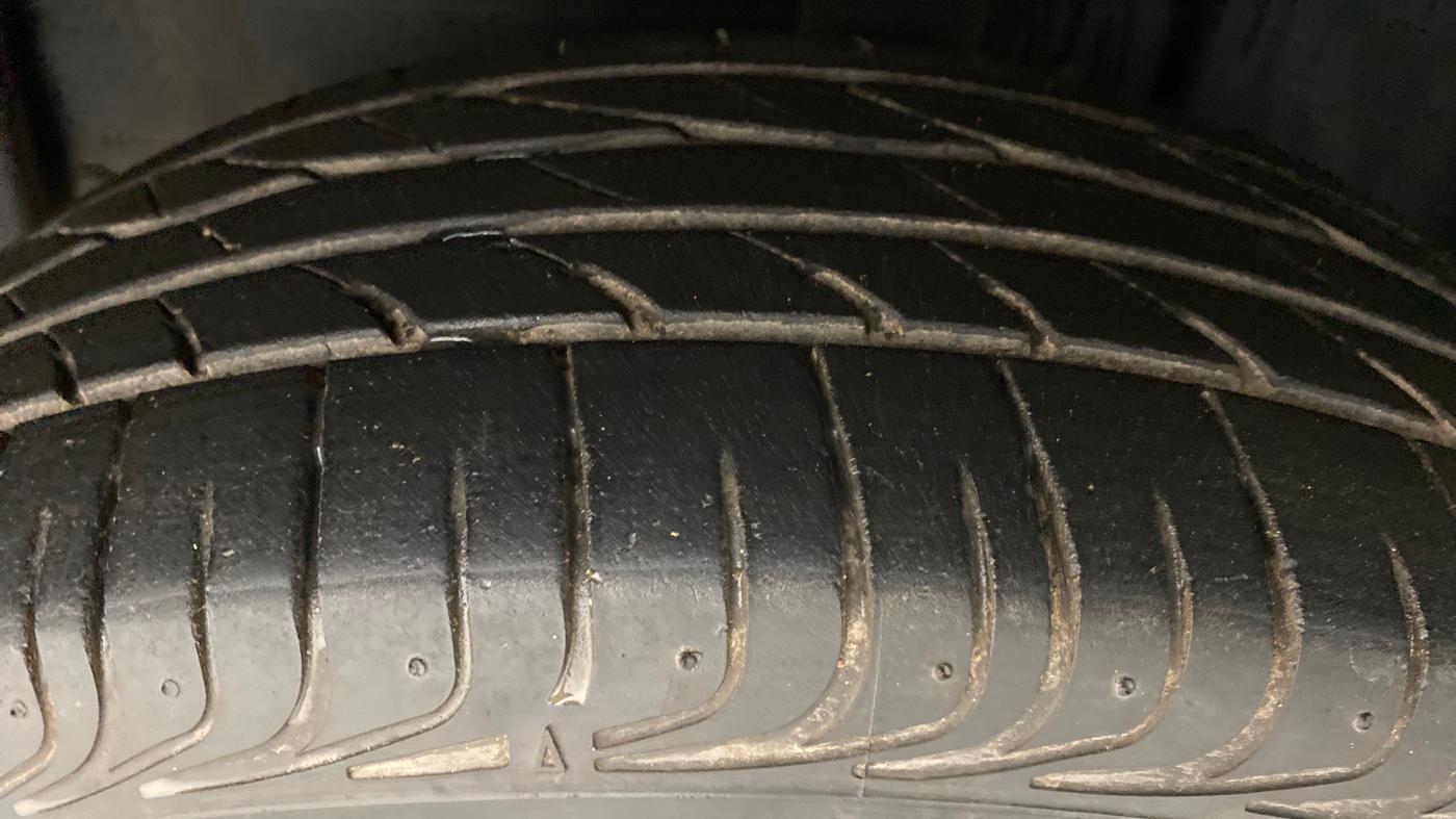 2021 Toyota YARIS J MT, Petrol, Manual, 13,915 km, Left Front Tyre Tread