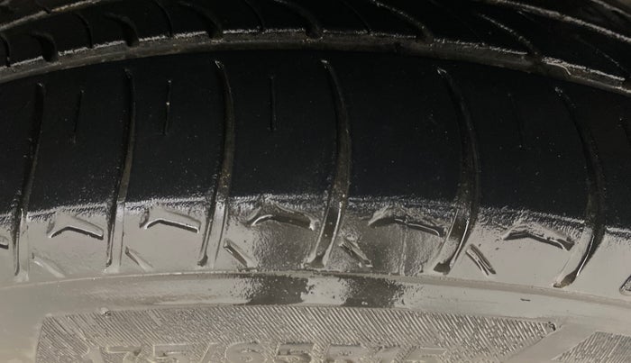 2014 Honda City 1.5L I-DTEC SV, Diesel, Manual, 1,13,792 km, Left Rear Tyre Tread