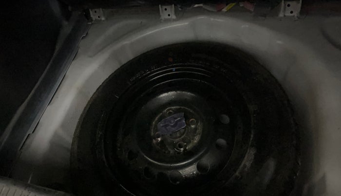 2018 Maruti Swift VXI AMT, Petrol, Automatic, 41,586 km, Spare Tyre