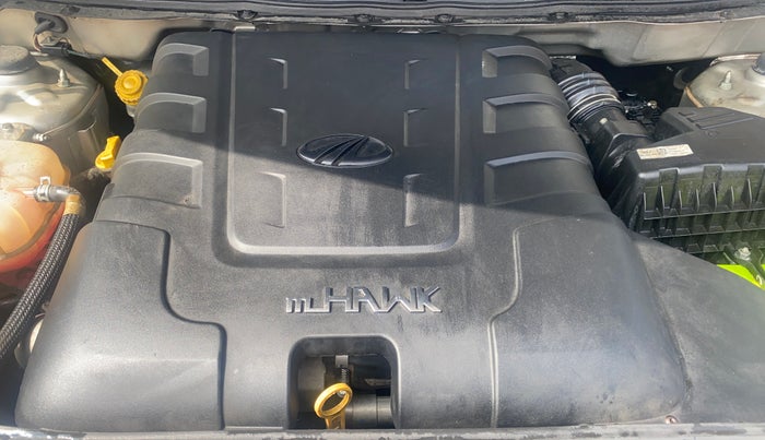 2018 Mahindra XUV500 W9 AT, Diesel, Automatic, 75,785 km, Engine View